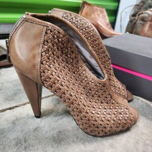Vince Camuto heeled booties, open toe, like new